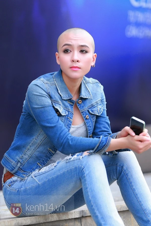 “Mỹ nhân đầu trọc” gây ấn tượng mạnh tại vòng loại “Vietnam Idol“ ảnh 2