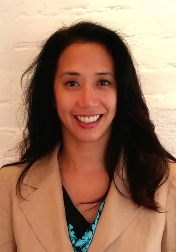 Cô gái gốc Việt tổ chức lễ tang theo nghi thức... lễ cưới ảnh 1