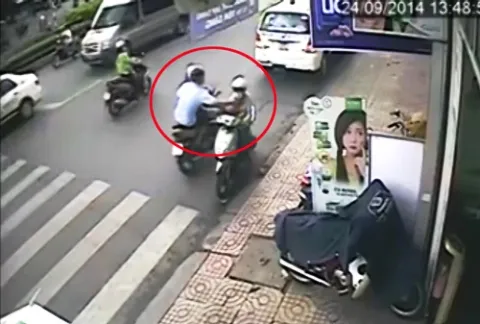 Cảnh sát hình sự 'bật mí' cách phòng tránh bị cướp giật ảnh 1 Cảnh sát hình sự 'bật mí' cách phòng tránh bị cướp giật ảnh 1