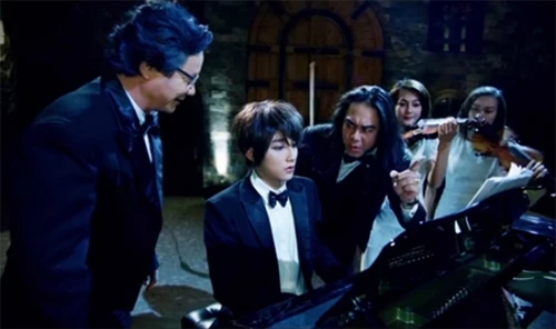 Một cảnh trong MV Chẳng phải dạng vừa đâu. Ảnh cắt từ clip