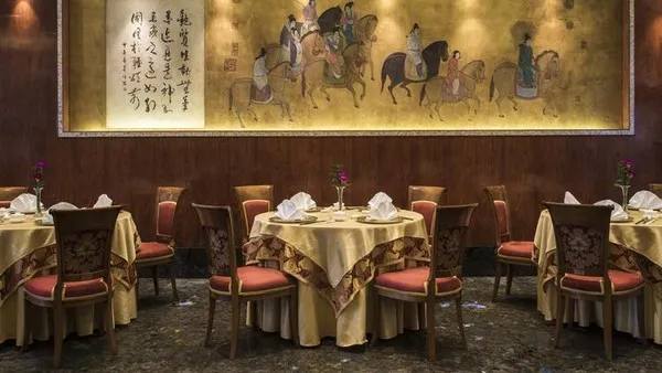 Báo Mỹ ca ngợi sự lộng lẫy 'không tưởng' của KS siêu sang ở Sài Gòn ảnh 14 Báo Mỹ ca ngợi sự lộng lẫy 'không tưởng' của KS siêu sang ở Sài Gòn ảnh 14