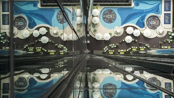 Báo Mỹ ca ngợi sự lộng lẫy 'không tưởng' của KS siêu sang ở Sài Gòn ảnh 8