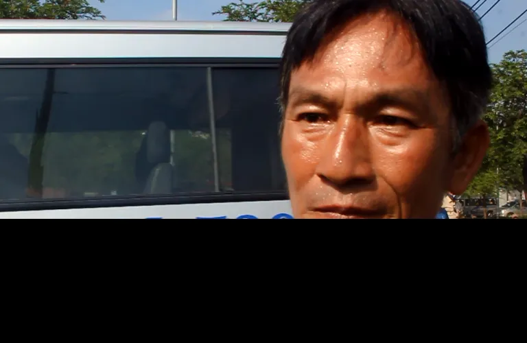 Lời kể kinh hoàng nhân chứng vụ container đè bẹp ô tô làm 5 người chết ảnh 2