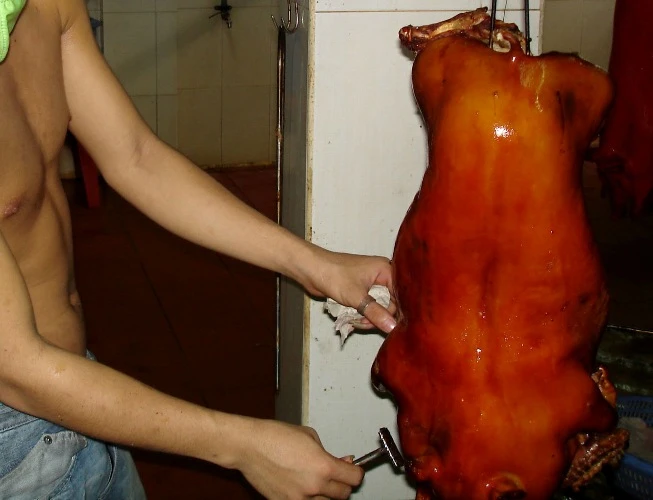 ‘Soi’ từ nước đá đến heo quay: Độc và bẩn ảnh 9