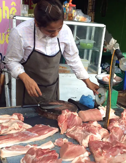 Hàng thịt, cân điêu, tráo hàng, ăn bớt, bà nội trợ, móc túi, khách hàng, mua thịt, thịt xay, cân thiếu, hàng-thịt, cân-điêu, tráo-hàng, ăn-bớt, bà-nội-trợ, móc-túi, khách-hàng, mua-thịt, thịt xay, cân thiếu, chợ Hàng thịt, cân điêu, tráo hàng, ăn bớt, bà nội trợ, móc túi, khách hàng, mua thịt, thịt xay, cân thiếu, hàng-thịt, cân-điêu, tráo-hàng, ăn-bớt, bà-nội-trợ, móc-túi, khách-hàng, mua-thịt, thịt xay, cân thiếu, chợ