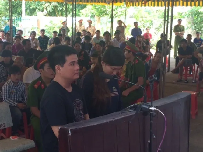 Chủ quán ‘tiếp thị’ mại dâm ngay tại quán cà phê ảnh 1 Chủ quán ‘tiếp thị’ mại dâm ngay tại quán cà phê ảnh 1