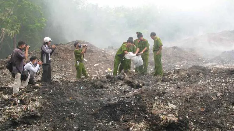 Cảnh sát môi trường được sử dụng vũ khí, vật liệu nổ ảnh 1