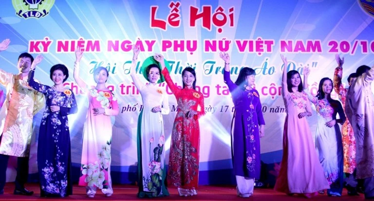 Chùm ảnh: Người đẹp Sở Tư pháp duyên dáng trong tà áo dài ảnh 3