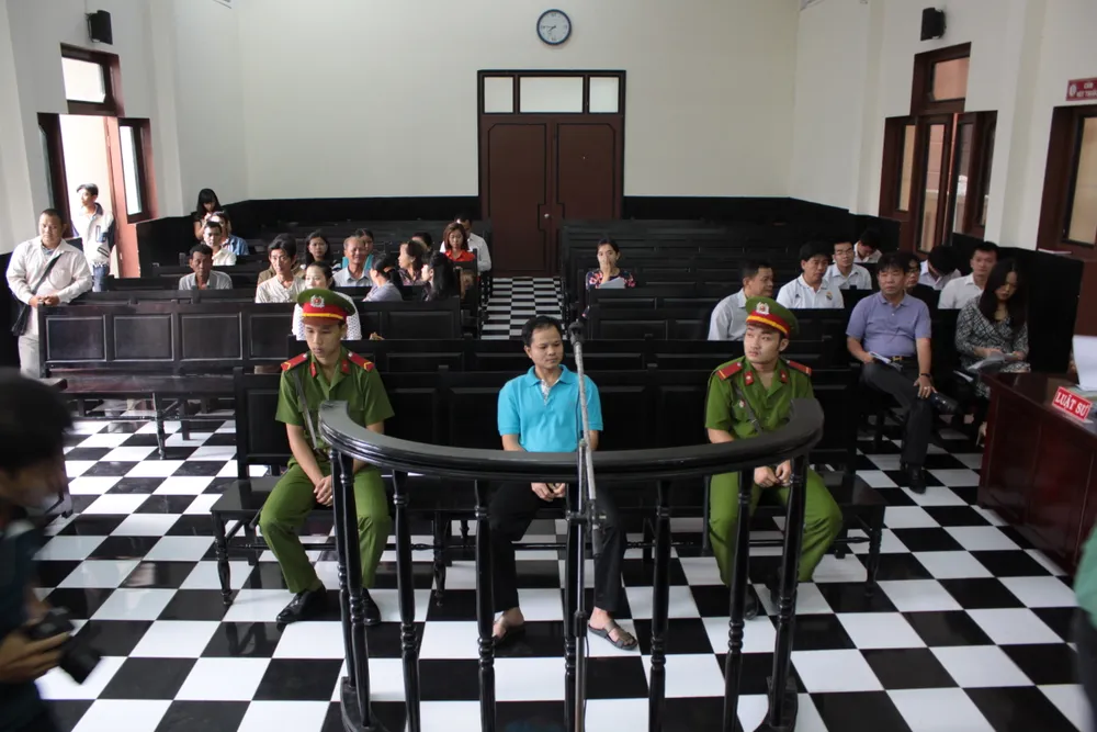 Vụ chai nước có ruồi: 'Điều tra viên chính có dấu hiệu không khách quan' ảnh 3