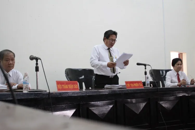 Vụ chai nước có ruồi: 'Điều tra viên chính có dấu hiệu không khách quan' ảnh 9