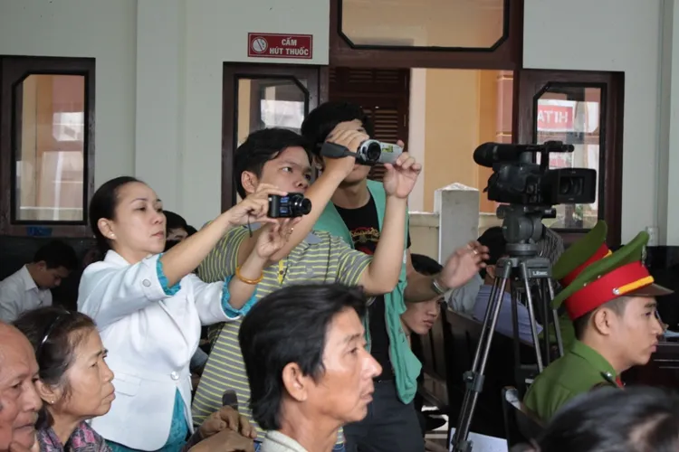 Vụ chai nước có ruồi: 'Điều tra viên chính có dấu hiệu không khách quan' ảnh 8