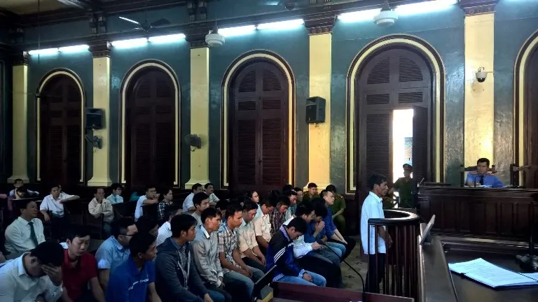 Sử dụng Internet chiếm 61 tỉ đồng từ thẻ tín dụng, 32 người hầu tòa ảnh 1 Sử dụng Internet chiếm 61 tỉ đồng từ thẻ tín dụng, 32 người hầu tòa ảnh 1