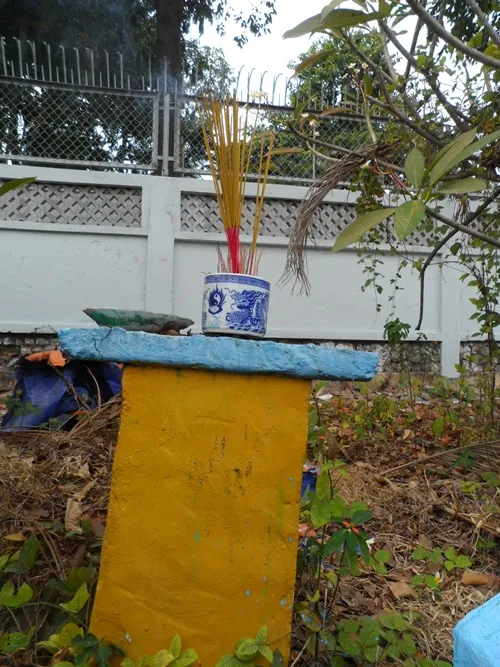 Dịch vụ tảo mộ thuê ‘vào mùa’ ảnh 3