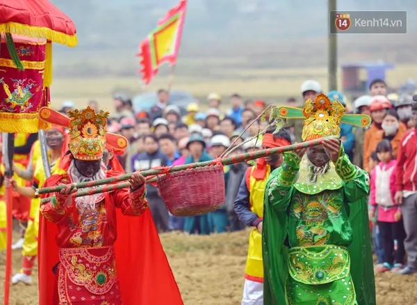 Lễ hội rước của quý độc nhất vô nhị ở Lạng Sơn - Ảnh 8.
