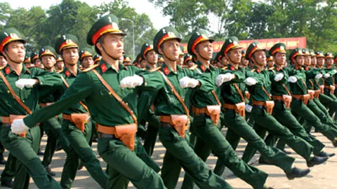 Quy định mới về phong, thăng, giáng cấp hàm trong quân đội ảnh 1