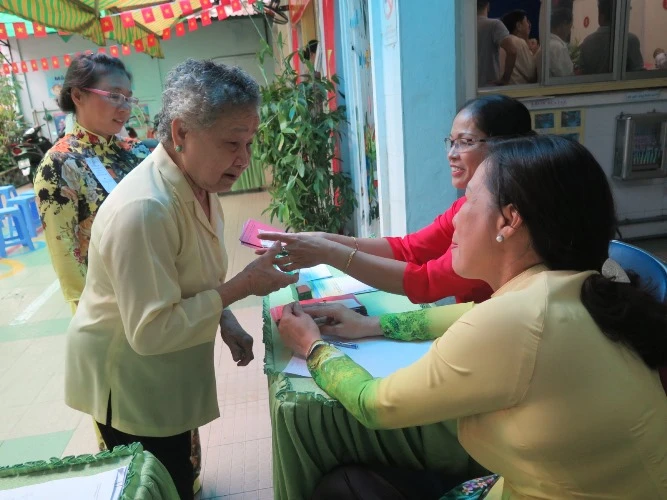 Còn sức là còn đi bỏ phiếu ảnh 1