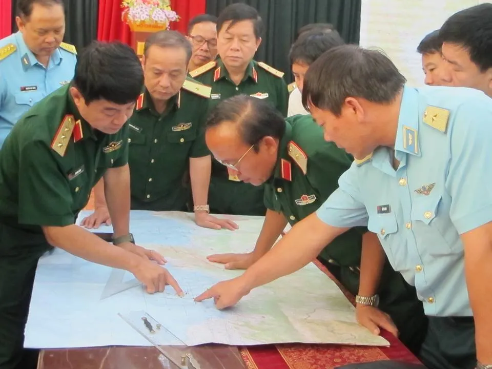 Su-30MK2 gặp nạn: Tìm kiếm Thượng tá Khải xuyên đêm ảnh 1