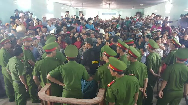 Lực lượng cảnh sát được huy động khá đông để bảo đảm an ninh cho phiên tòa