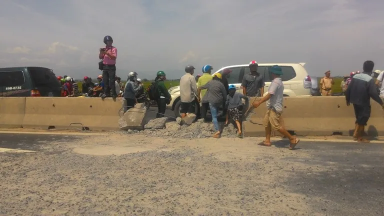 Hành động dũng cảm của chiến sĩ phi công trước khi hy sinh ảnh 2 Hành động dũng cảm của chiến sĩ phi công trước khi hy sinh ảnh 2