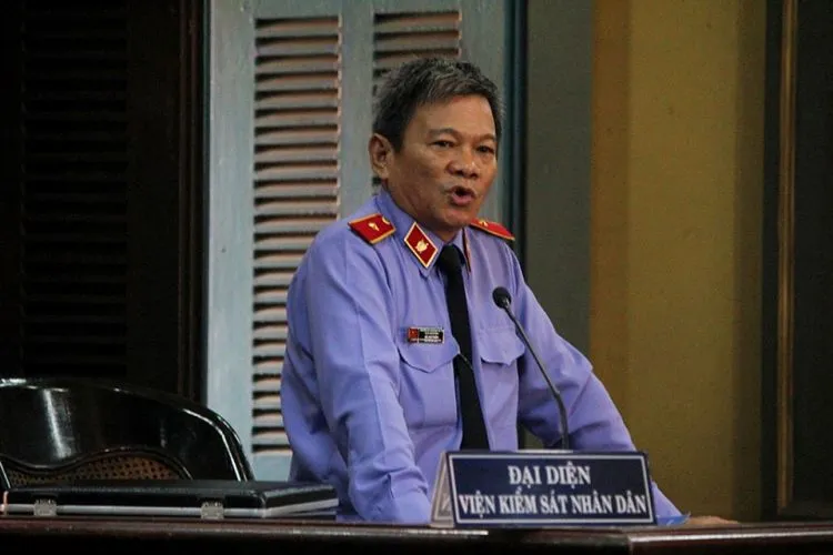 Đại diện VKS tại tòa