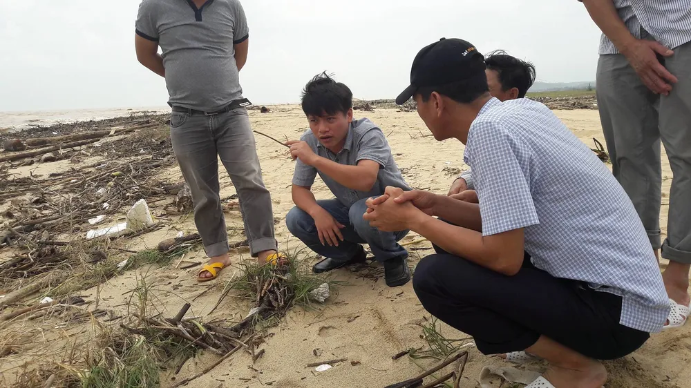 Bàn phương án cứu tàu SB