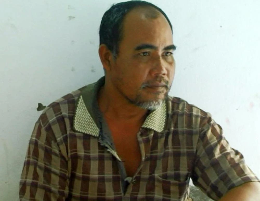 Thạch Hoi (53 tuổi, ở Bạc Liêu) được cho là dùng chân đạp vào ngực ông Phụng khiến nạn nhân tử vong