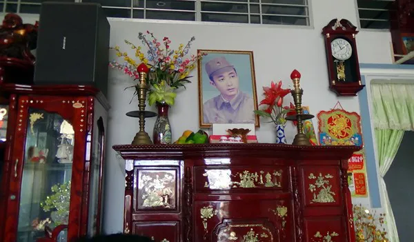 Di ảnh Thiếu úy Lữ Anh Dồi tại nhà