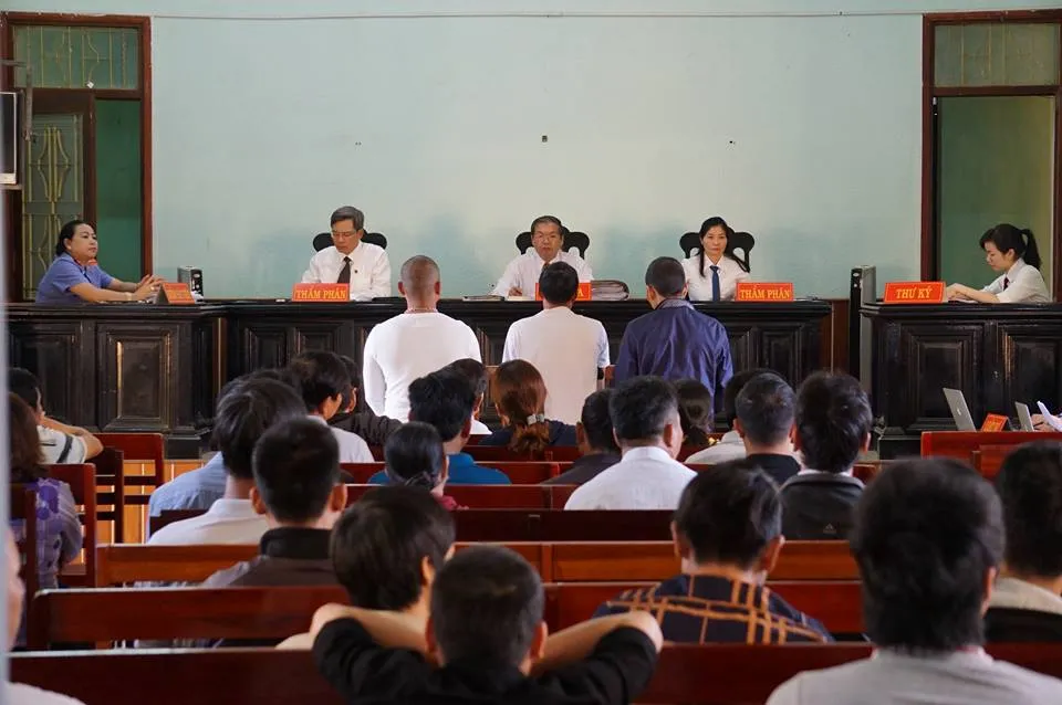 Luật sư đề nghị VKS giám sát cách hỏi của chủ toạ ảnh 1