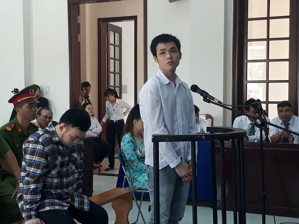 Nữ sinh bị tạt acid từ chối nhận tiền của nữ thủ phạm ảnh 8