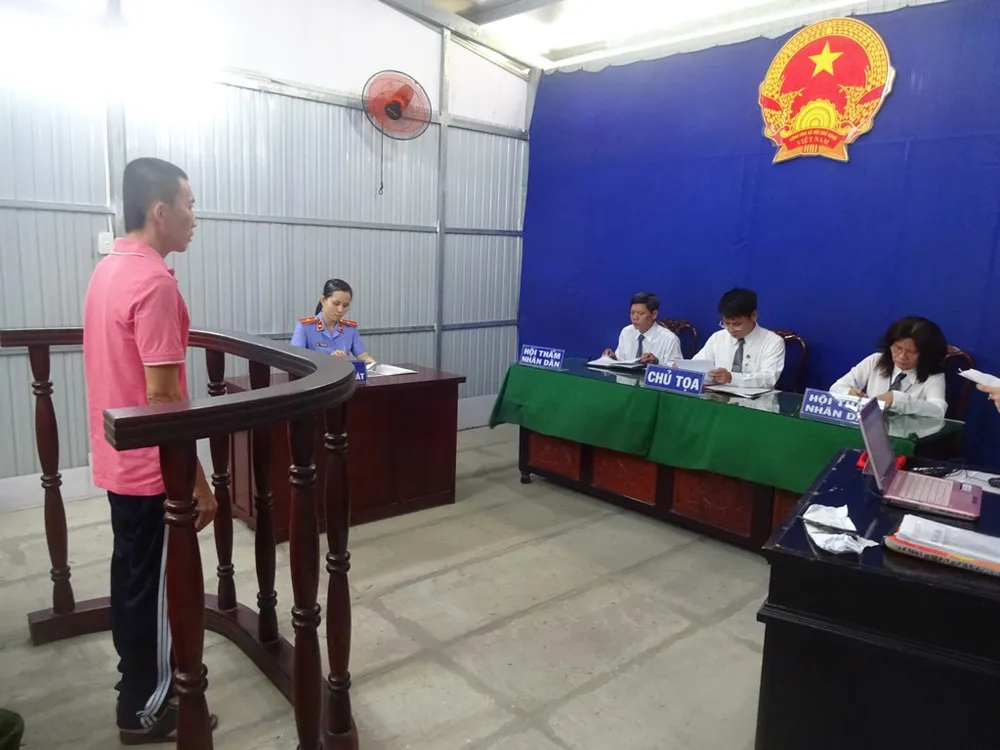 Yêu đơn phương, thanh niên đâm trọng thương tình địch