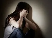 Dí dao bắt cô gái ở công viên đưa về nhà nghỉ hiếp dâm ảnh 2 Khống chế cô gái đưa về nhà hiếp dâm