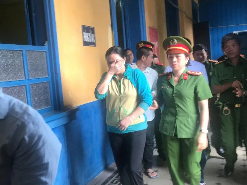 Thanh niên 'xài' tiền giả khóc nức nở vì bị tăng án tù ảnh 2