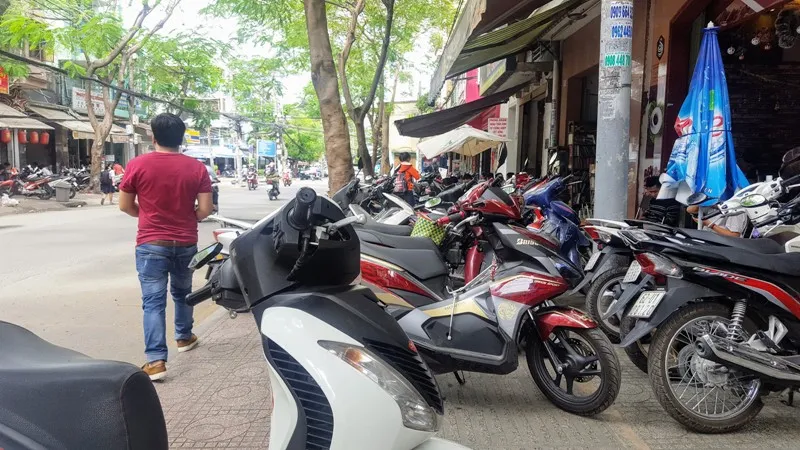 Không cho cấm đường quanh Hồ Con rùa ảnh 1