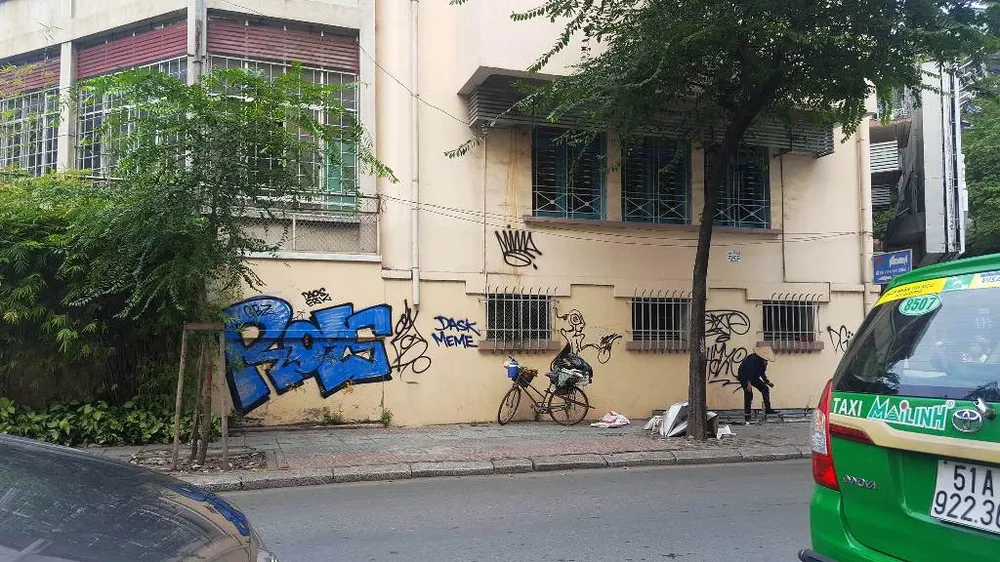 Vẽ graffiti: Nghệ thuật gì mà vô văn hóa thế này! ảnh 8 Vẽ graffiti: Nghệ thuật gì mà vô văn hóa thế này! ảnh 8