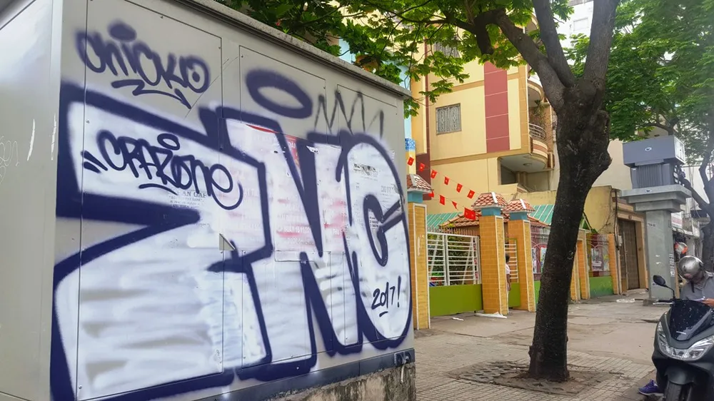 Vẽ graffiti: Nghệ thuật gì mà vô văn hóa thế này! ảnh 4 Vẽ graffiti: Nghệ thuật gì mà vô văn hóa thế này! ảnh 4