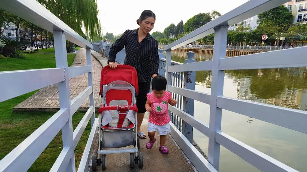 Đường bộ hành, nối đôi bờ vui ảnh 6