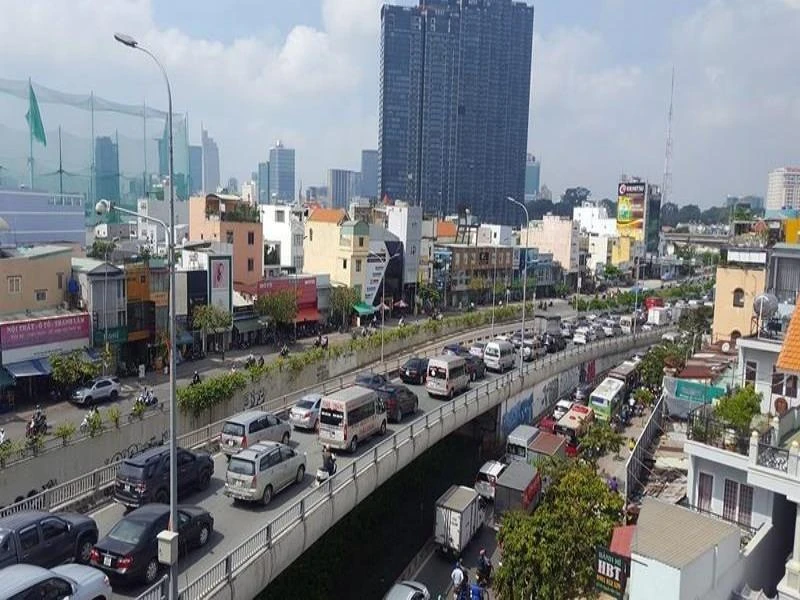 TP.HCM đưa ra nhiều giải pháp để đảm bảo an toàn giao thông. Đảm bảo an toàn giao thông TP.HCM