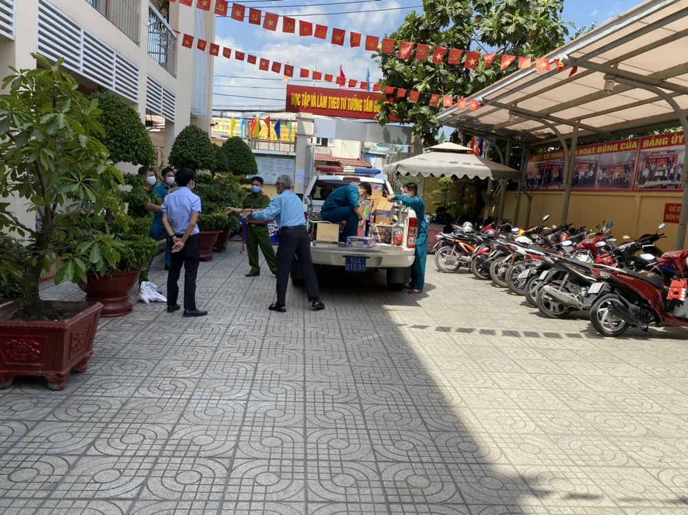 NGUOI-BAN-VE-SO-NHAN-HO-TRO