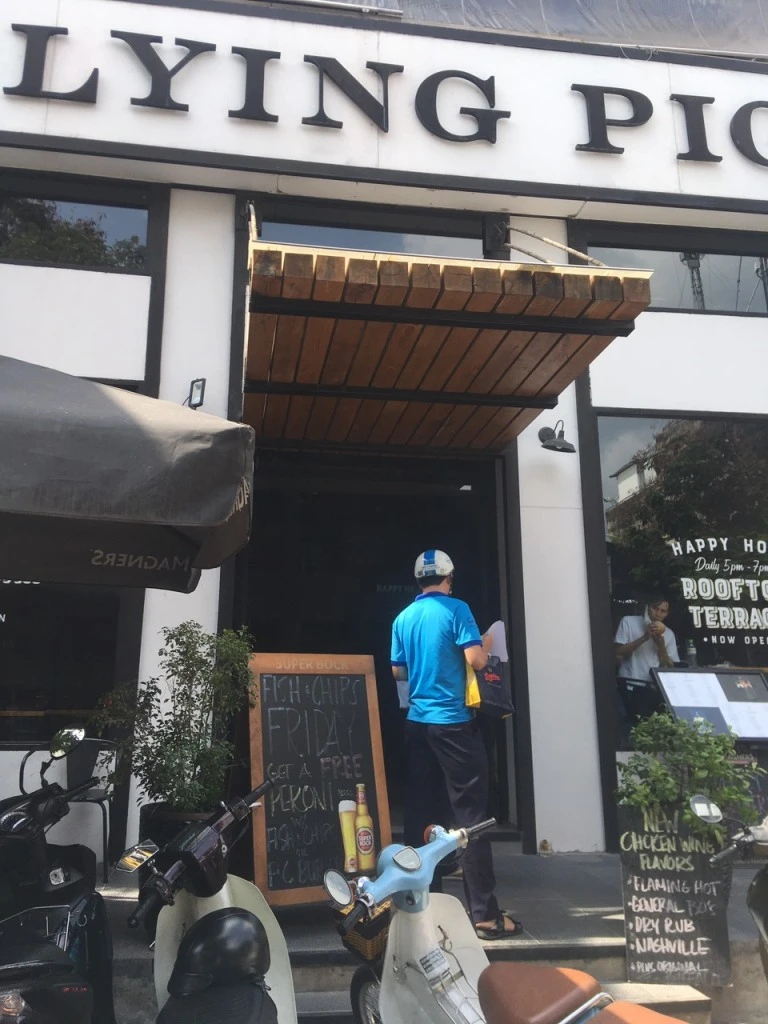 KHONG-DEO-KHAU-TRANG-BI-PHAT-2