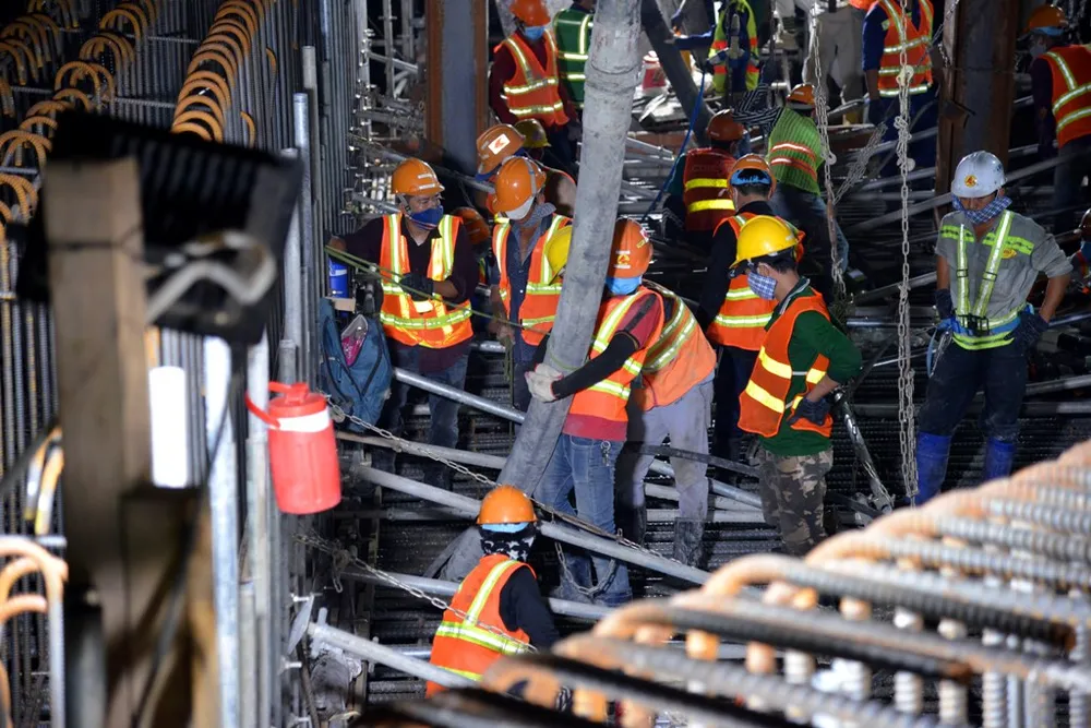 metro-thi-cong-xuyen-dem-4