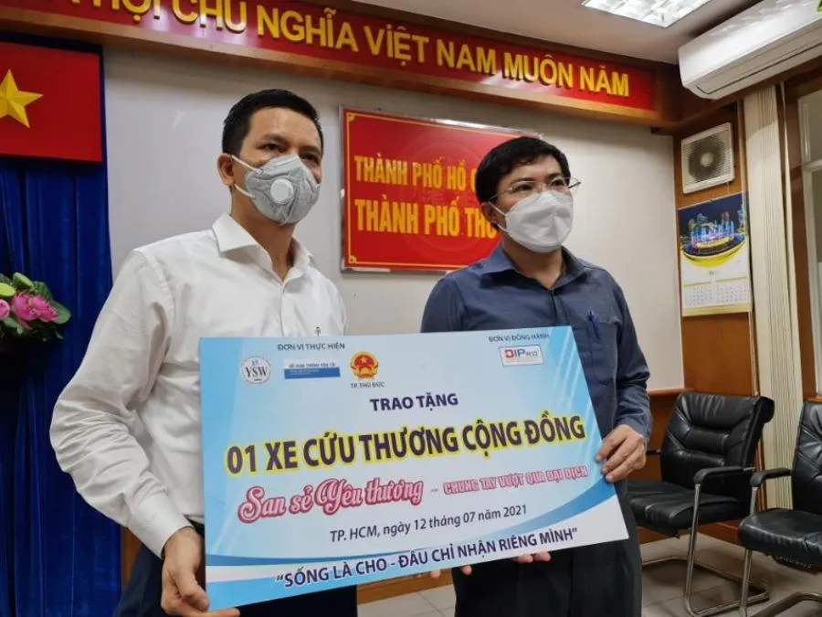 TP Thủ Đức được tặng 1 xe cứu thương trị giá 850 triệu đồng ảnh 1