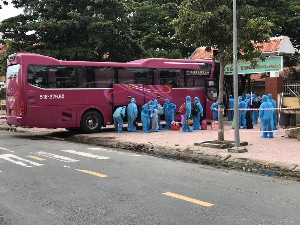 Tỉnh Long An thông tin về 38 trường hợp tự ý về quê ảnh 1