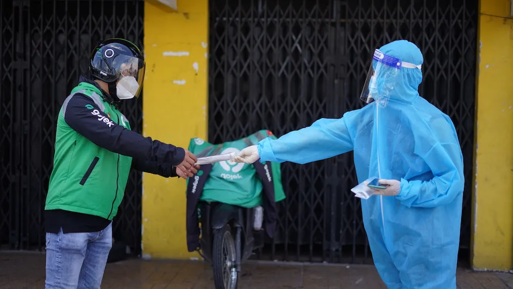 Hàng trăm ngàn đơn hàng được giao sau khi shipper tự xét nghiệm ảnh 2