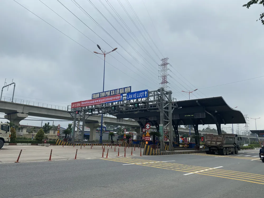 Đồng loạt kiểm tra việc thu phí tại 4 trạm BOT ở TP.HCM ảnh 2