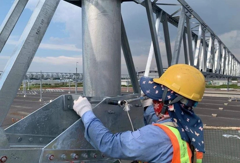 Cận cảnh tuyến metro số 1 bước sang giai đoạn 'bình thường mới' ảnh 4 Cận cảnh tuyến metro số 1 bước sang giai đoạn 'bình thường mới' ảnh 4
