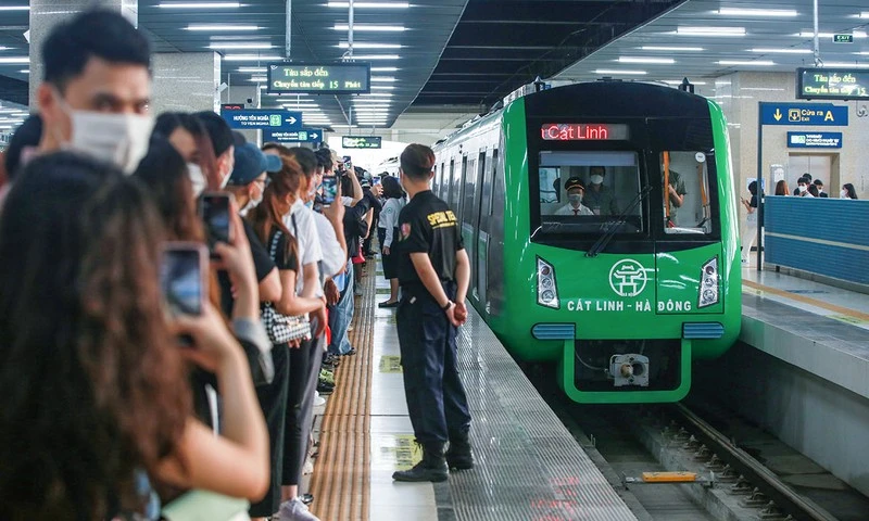 Tuyến metro số 1 TP.HCM học được gì từ đường sắt Cát Linh - Hà Đông? ảnh 1