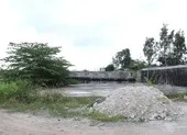 Một đoạn Vành đai 2 tạm ngừng thi công, mỗi tháng trả lãi vay 10 tỉ đồng ảnh 3 Cận cảnh tuyến đường nghìn tỉ tạm dừng thì công