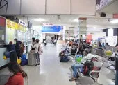 Ngày 22 tết, lượng người dân về quê tăng giảm thất thường ảnh 9 Không bị cách ly, người dân TP.HCM ùn ùn về quê ăn Tết
