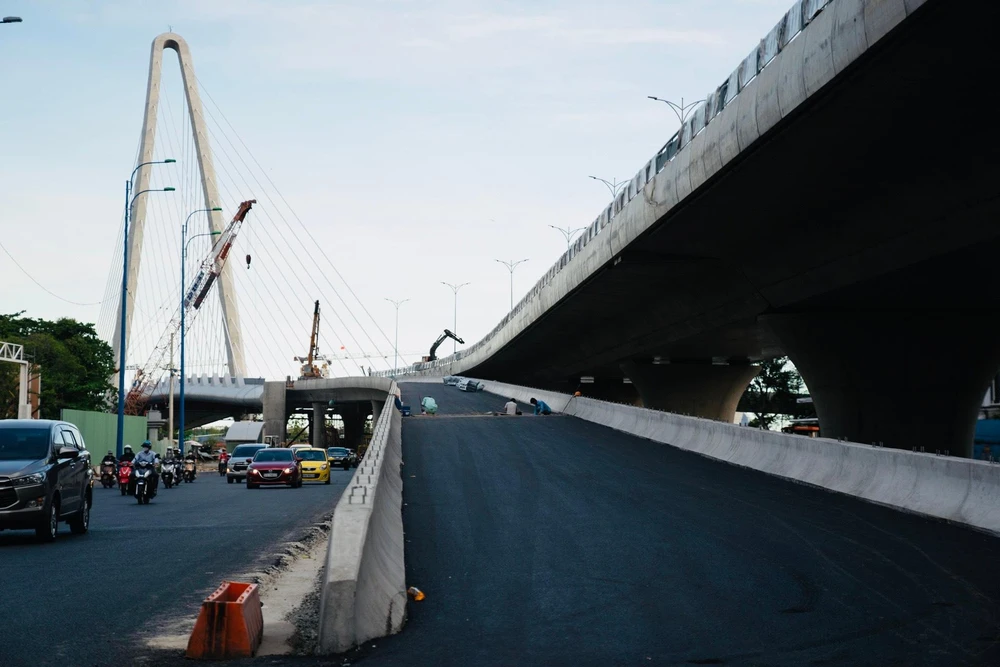 Đường dẫn lên cầu Thủ Thiêm 2. Ảnh: ĐT. Đường dẫn lên cầu Thủ Thiêm 2. Ảnh: ĐT.