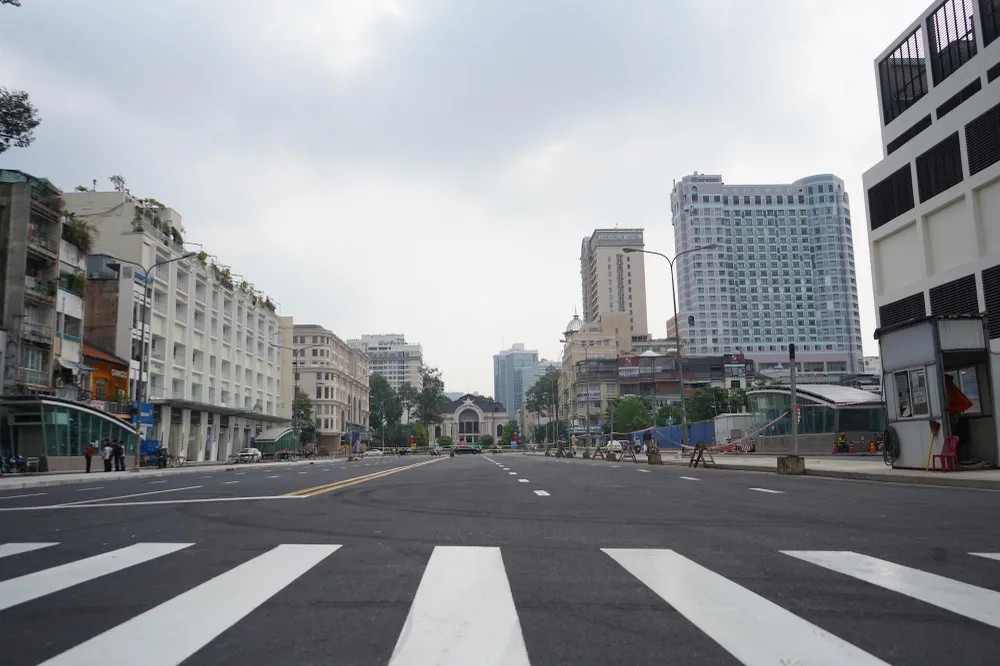 Đường Lê Lợi được hoàn trả. Ảnh: BẢO PHƯƠNG. Đường Lê Lợi được hoàn trả. Ảnh: BẢO PHƯƠNG.